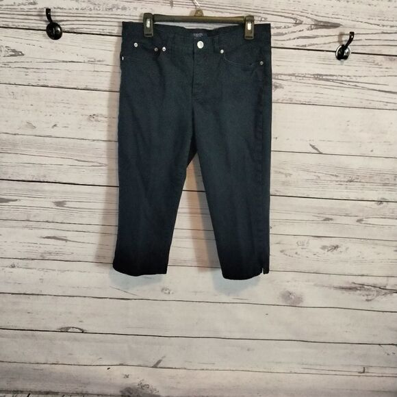 "Chaps" woman's jean capris.  - Picture 2 of 6